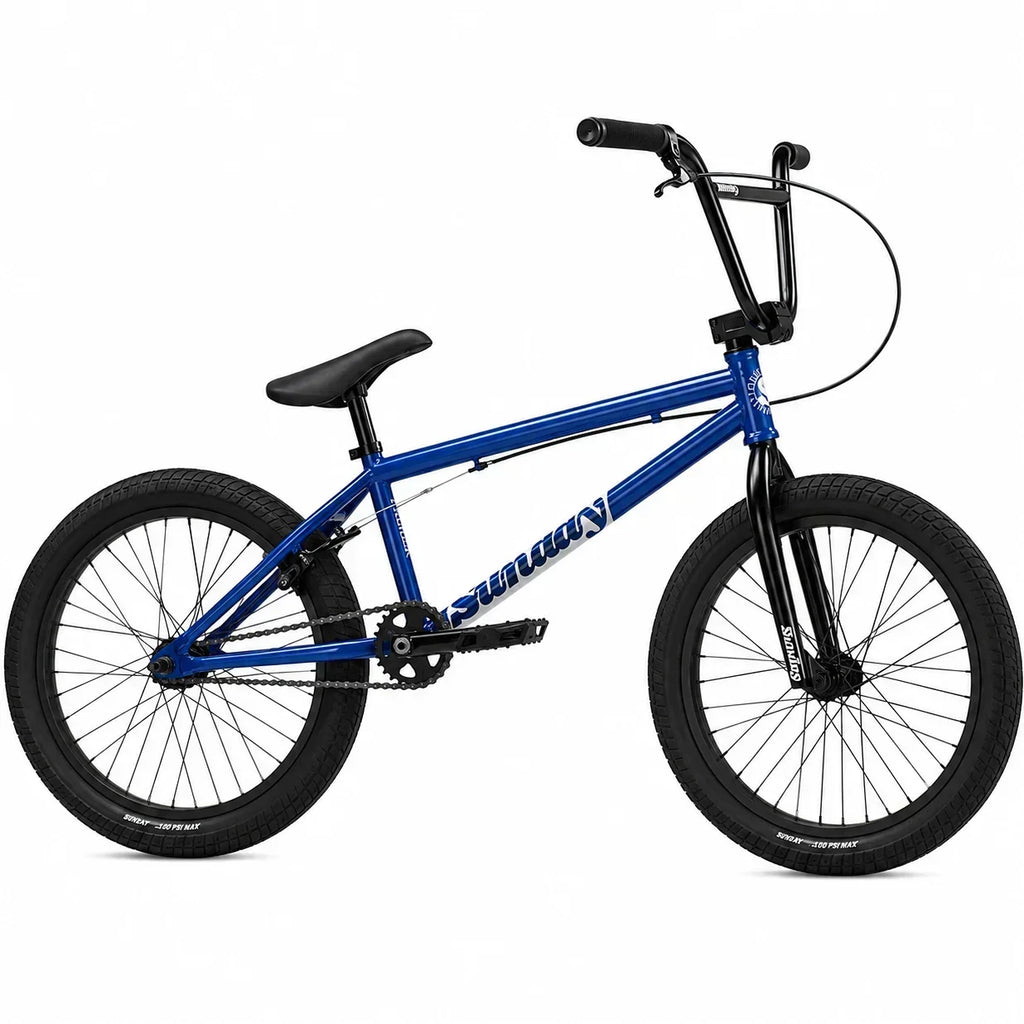 Vélo BMX bleu Sunday avec cadre et pneus noirs sur fond blanc