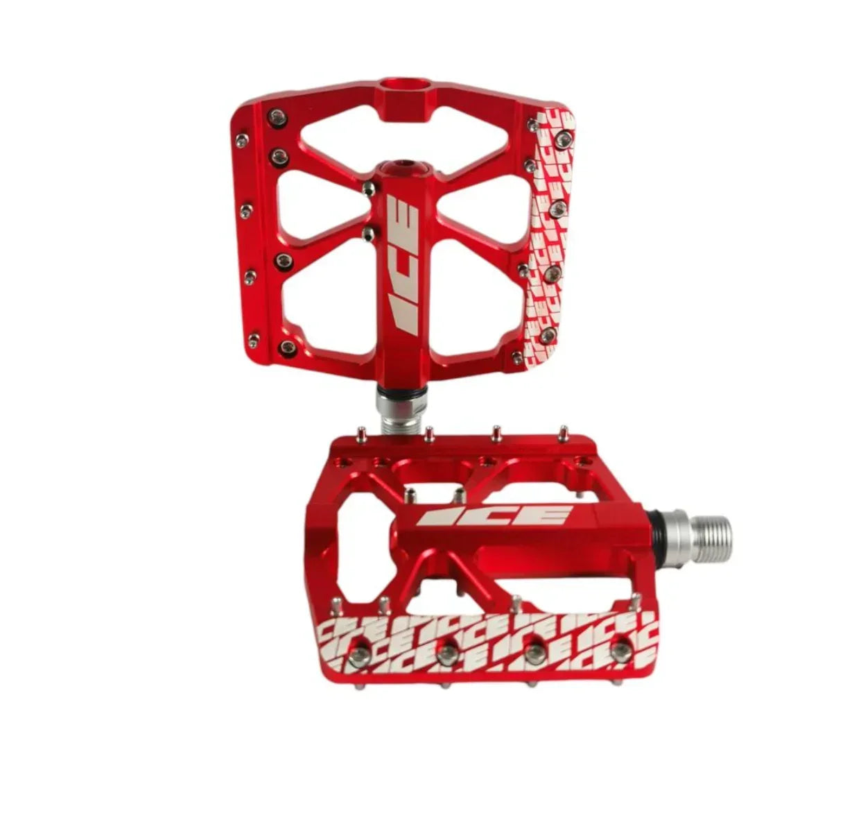 Pédales BMX rouges ICE avec design perforé et grip texturé