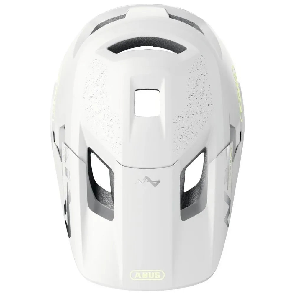 Casque de BMX blanc avec ventilation et logo ABUS, design robuste pour vélo tout terrain