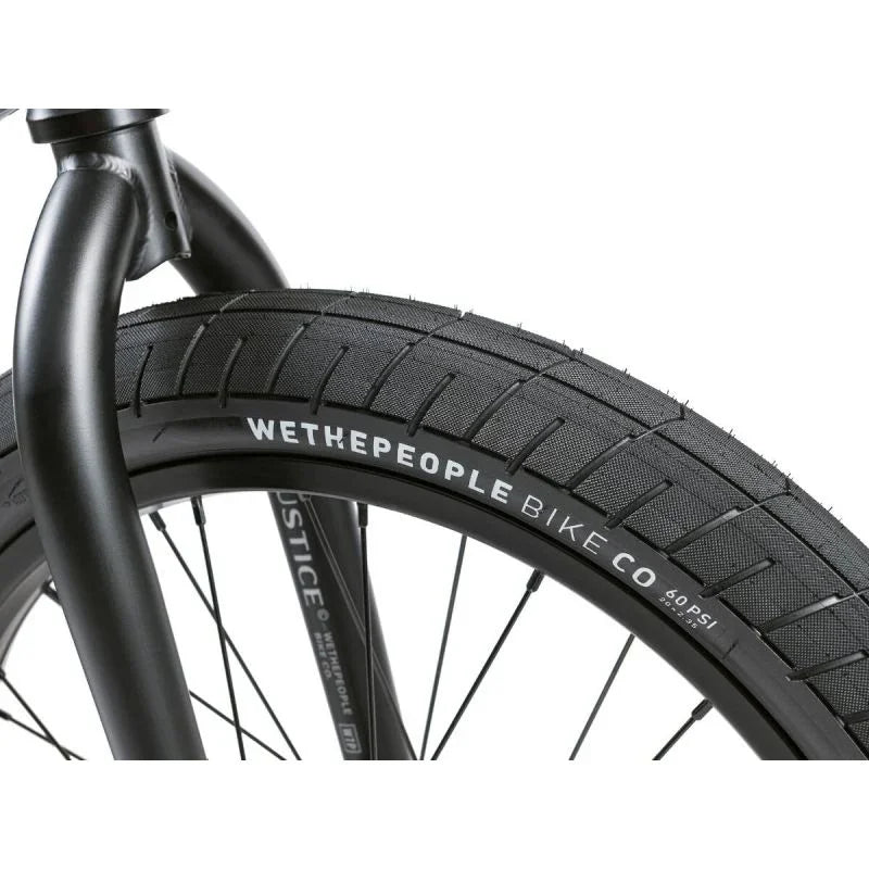 Pneu BMX noir Wethepeople Bike Co, jante noire, cadre mat, pour vélo de rue et tricks
