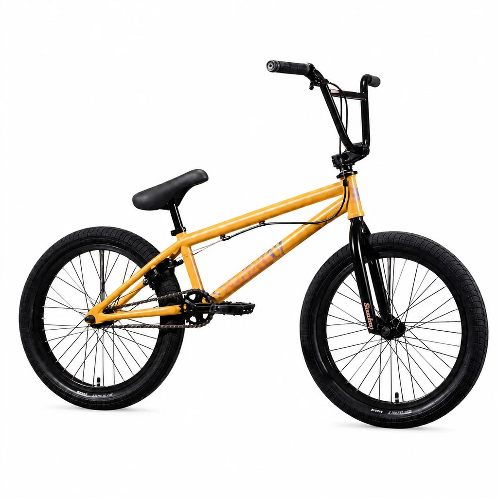 Vélo BMX de couleur jaune avec cadre et pneus noirs sur fond blanc