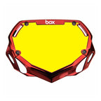 plaque à numéro BMX rouge avec plaque jaune et logo box