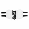 Protège-tibias BMX blanc avec logo PRIDE et sangle noire pour sécurité en vélo