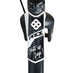 Pride Racing BMX avec inscription 'Shut up legs!' sur cadre noir et blanc