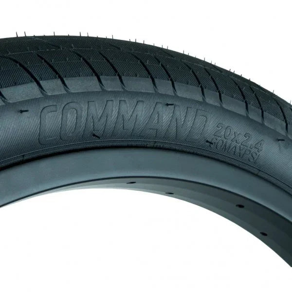 Pneu BMX Command 20x2.4 avec crampons, idéal pour freestyle et tricks