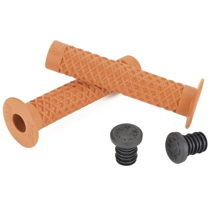 Poignées BMX orange à motif losange avec bouchons noirs, accessoires vélo tout terrain