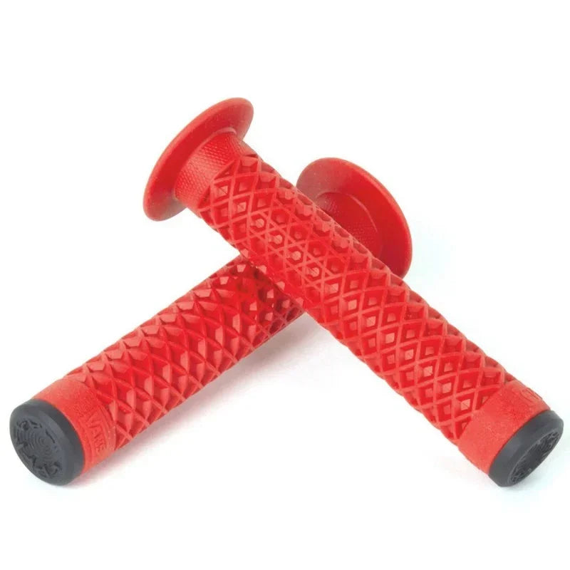 Poignées de vélo BMX rouges à motif losange, antidérapantes pour une meilleure prise en main