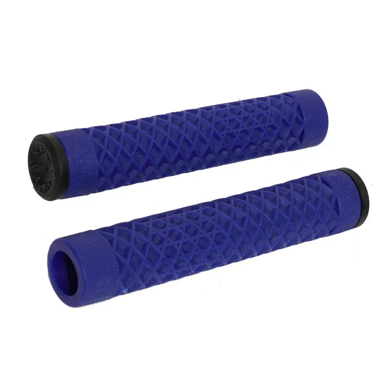 Poignées BMX bleues avec motif texturé pour une meilleure adhérence