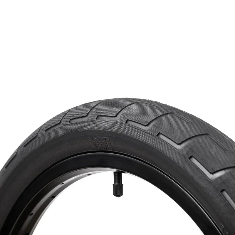 pneu bsd donnastreet 2.40
