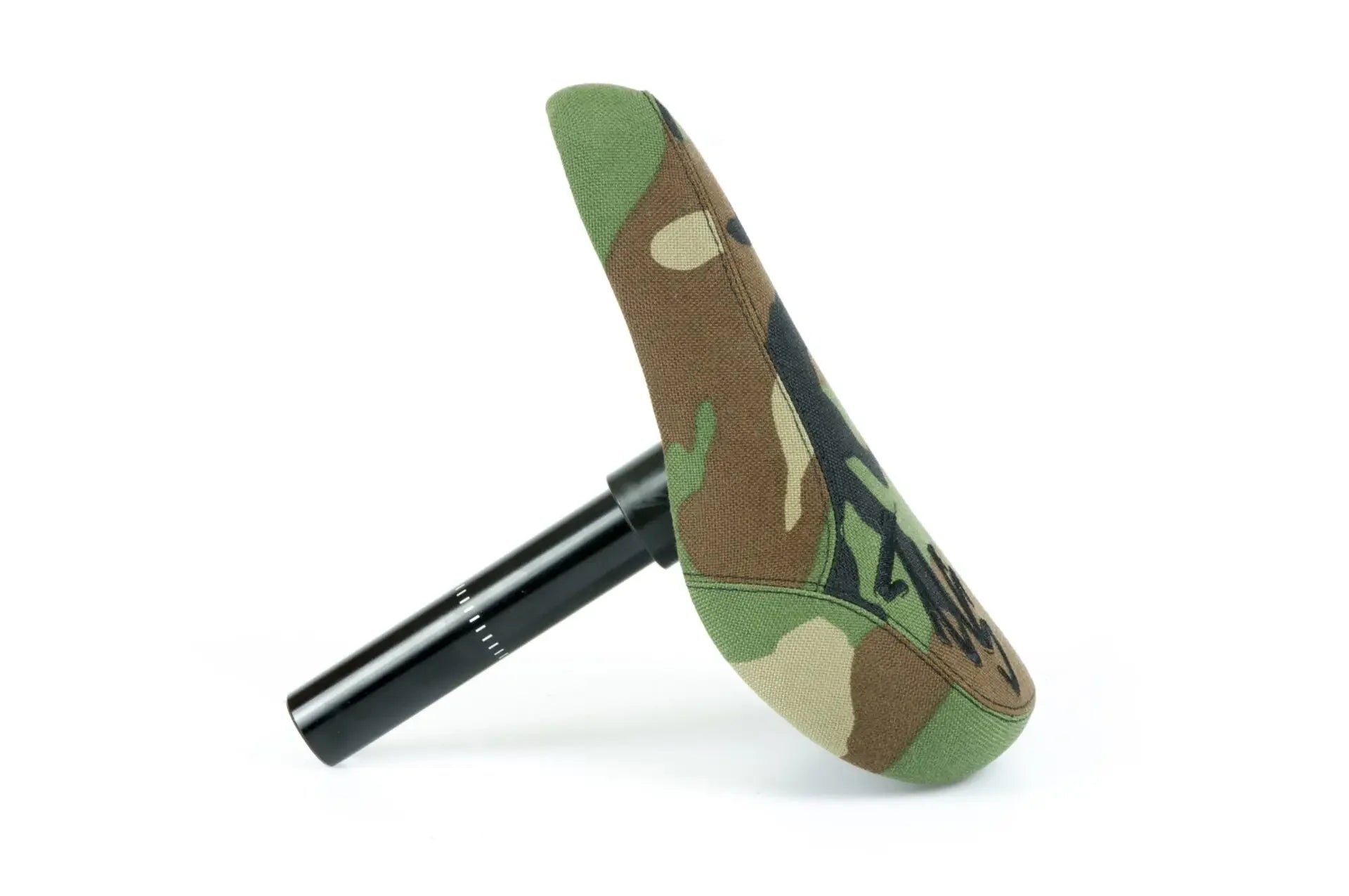 Selle BMX camouflage vert et marron avec rail noir, design robuste pour vélo freestyle