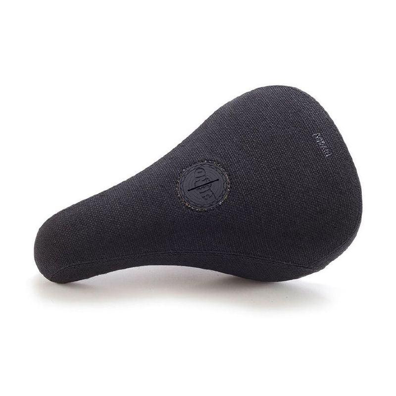 Selle BMX noire en tissu avec logo circulaire, design ergonomique pour vélo freestyle