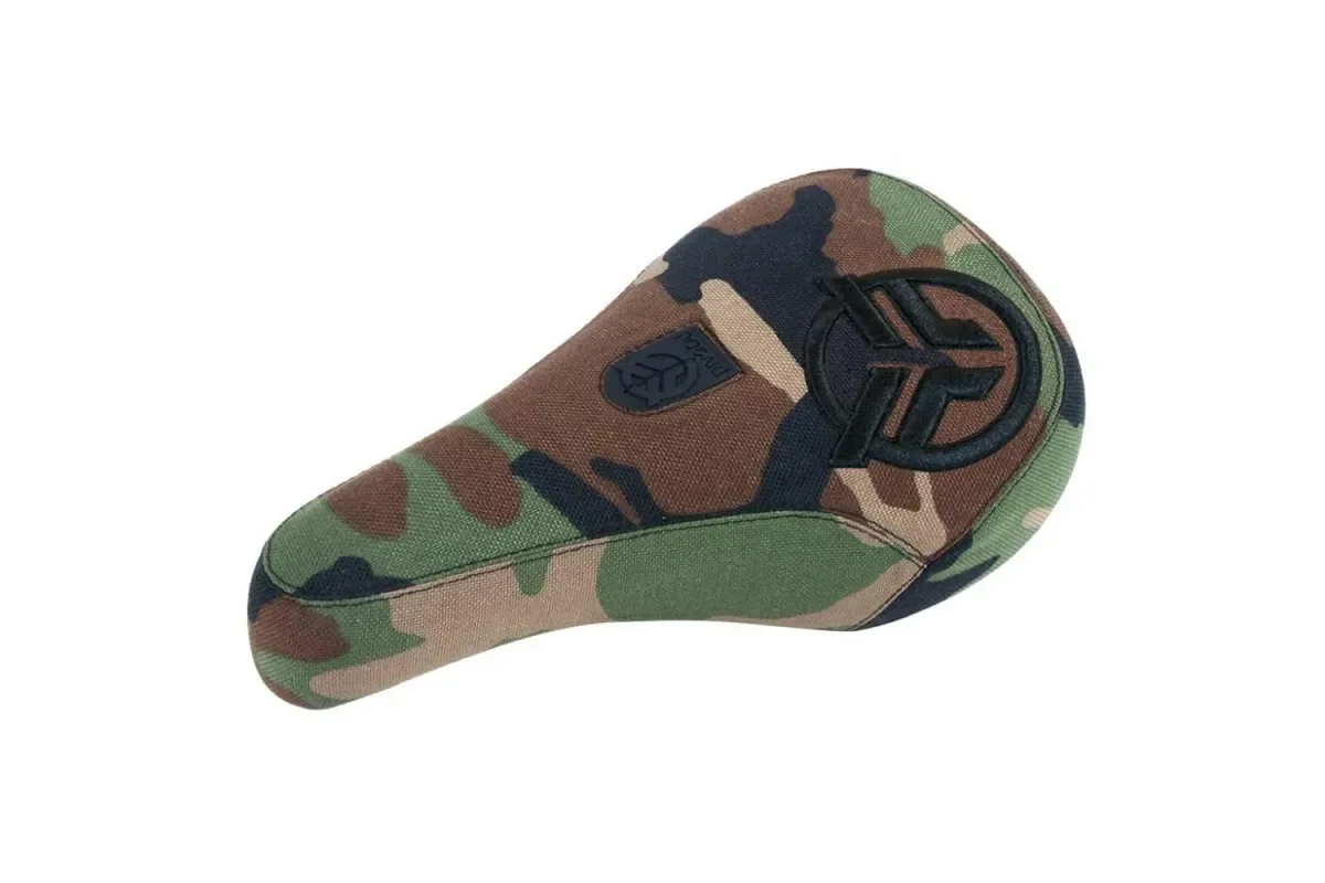 Selle BMX camouflage avec logo distinctif, idéale pour vélo de freestyle