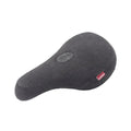 Selle BMX en velours côtelé gris avec logo Oasy, design ergonomique pour confort et performance