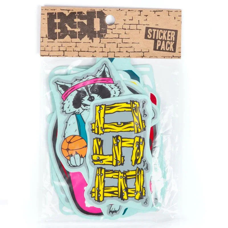 Pack de stickers BMX avec raton laveur et obstacles jaunes, idéal pour customiser votre vélo
