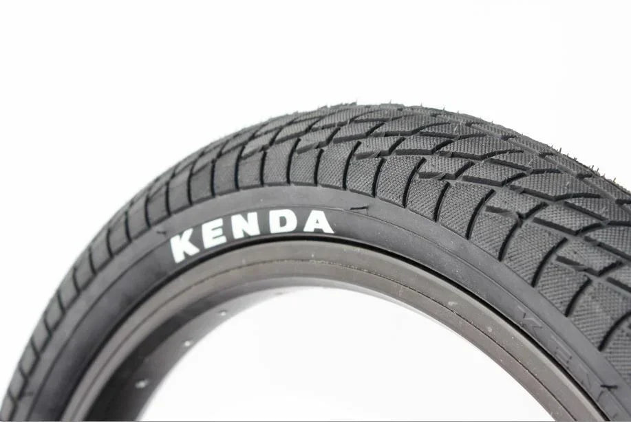 Pneu BMX Kenda avec crampons pour freestyle, noir, texture de grip optimale